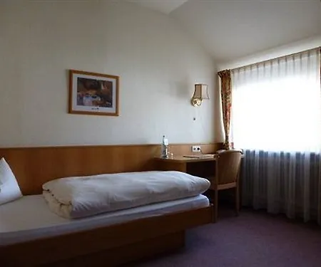 Hotel Ringhotel Garni Pflug 3*