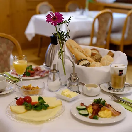 Ringhotel Garni Pflug 3*