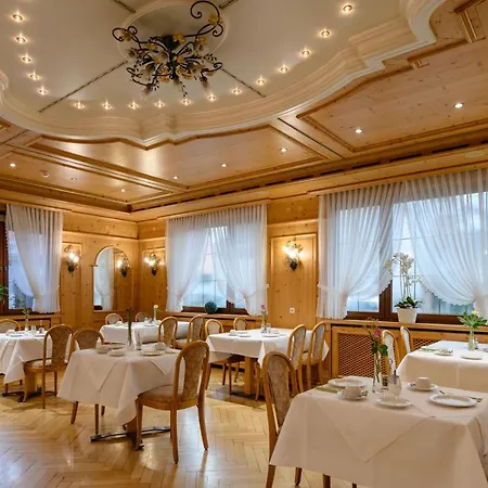 酒店 Ringhotel Garni Pflug 3*