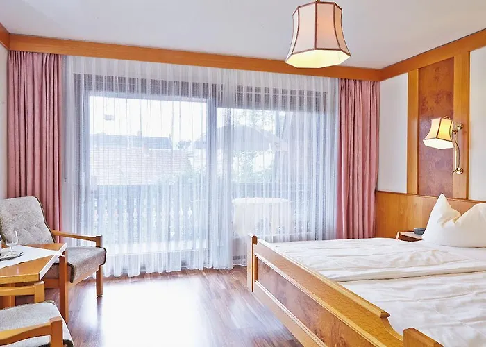 Ringhotel Garni Pflug فندق 3*